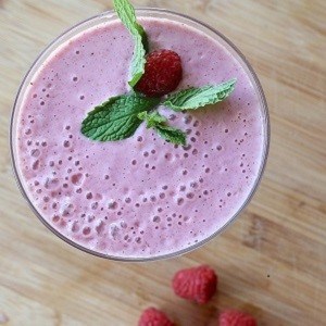 Smoothie Frappé aux fruits rouges